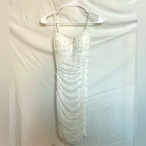 Windsor White Rouched Pearl-accented Cocktail dress